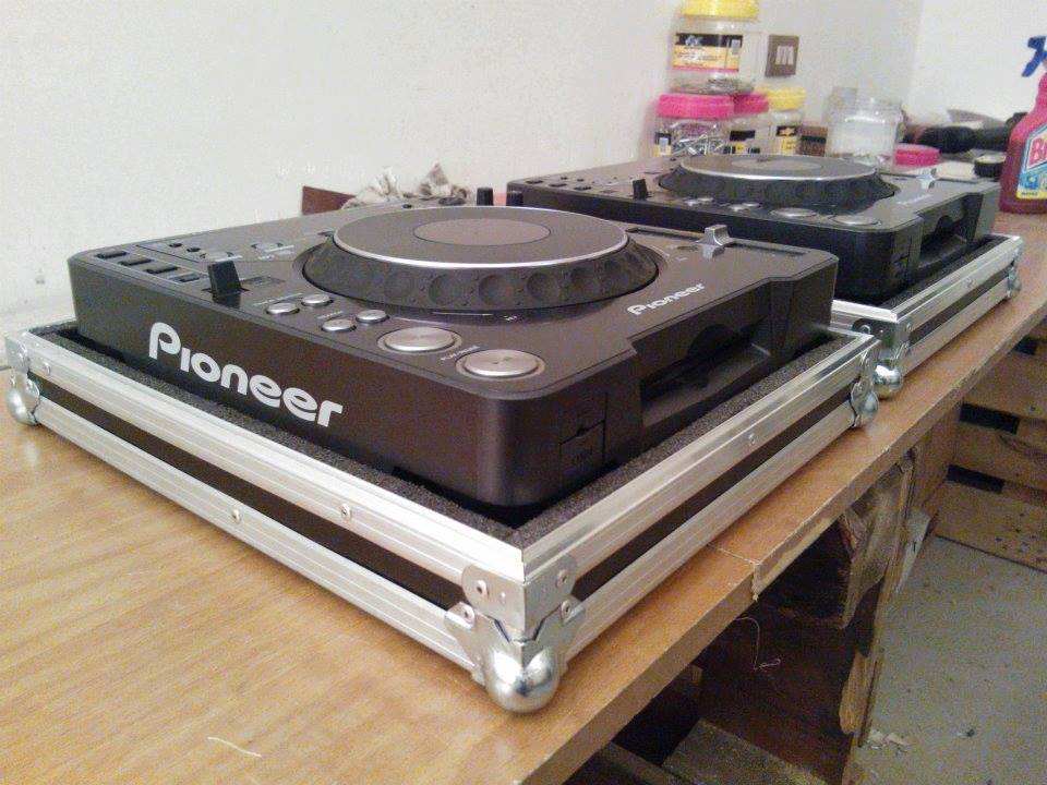 Consolle pioneer su flightcase lab