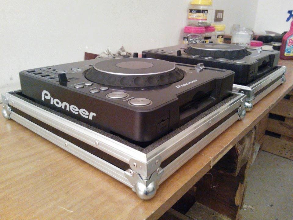 Consolle pioneer su flightcase lab